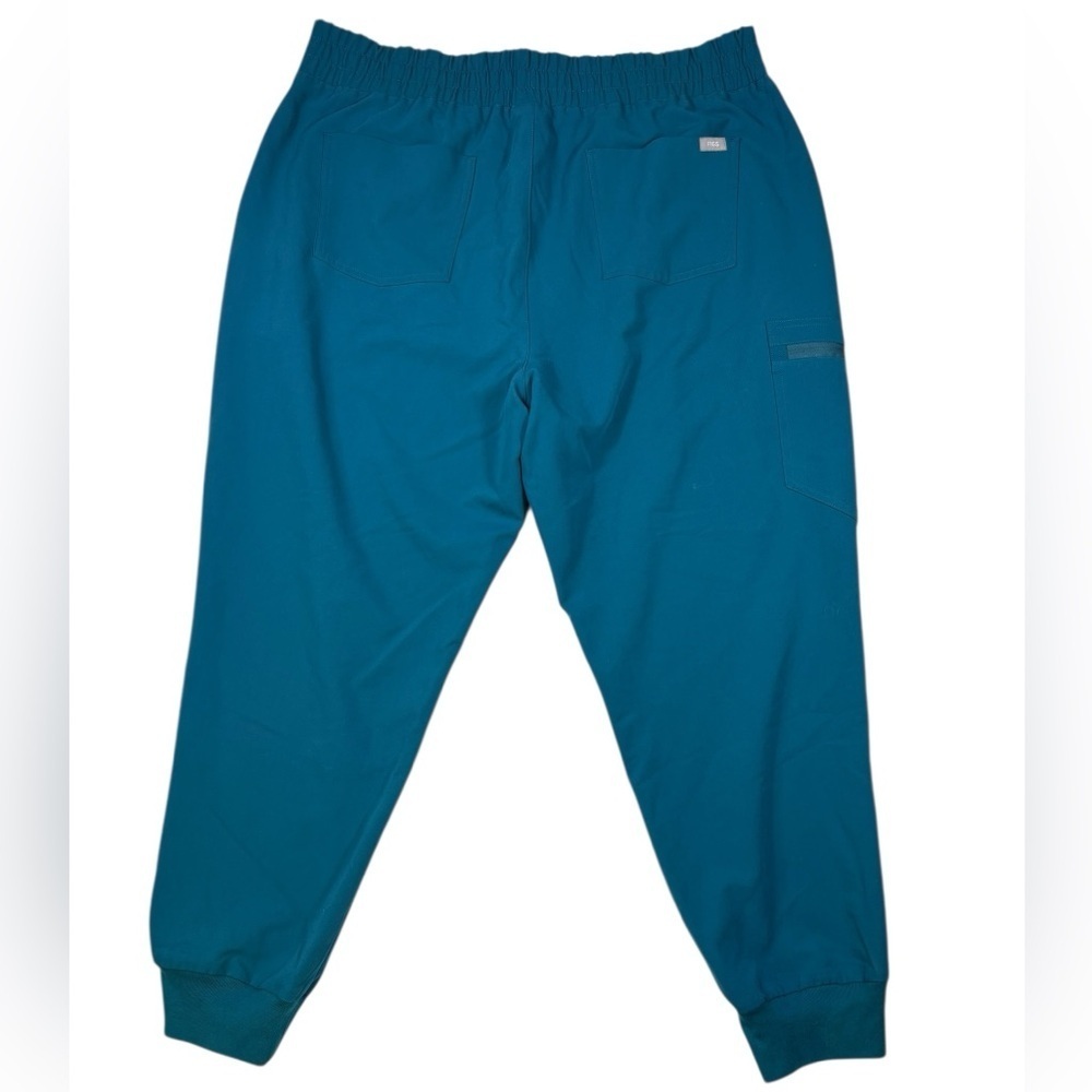 FIGS Women’s Zamora Jogger Scrub Pants in Pacific Blue |
Size XXL/P - Picture 6 of 10
